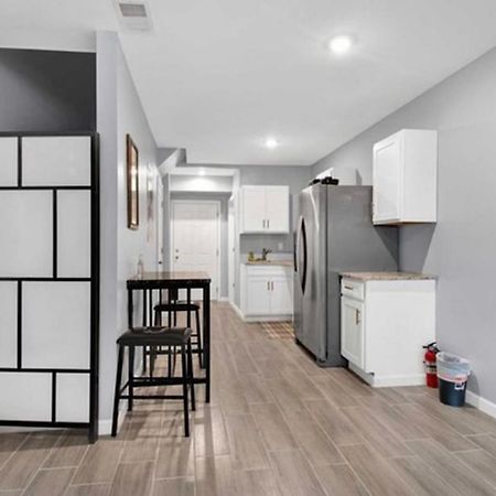 Cozy Inspired Studio Apartment Newark Exterior photo