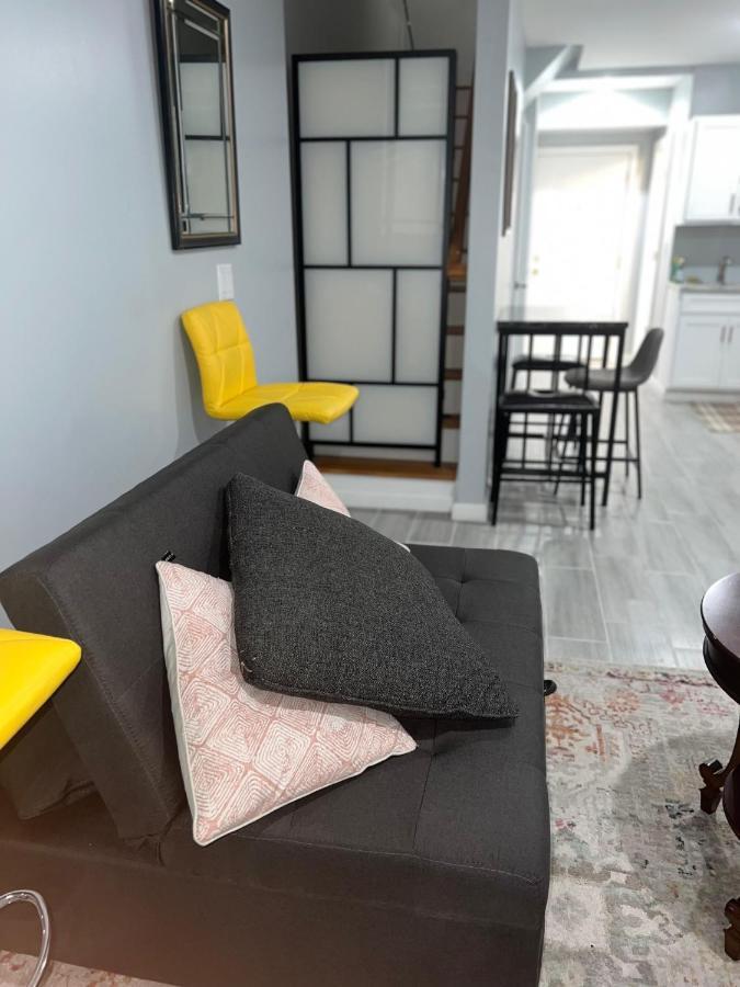 Cozy Inspired Studio Apartment Newark Exterior photo