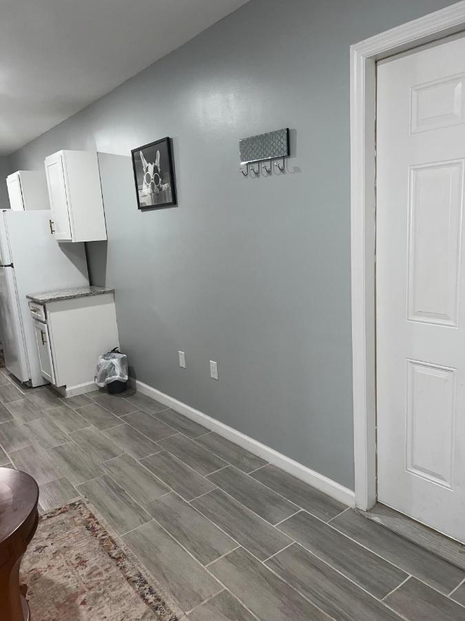 Cozy Inspired Studio Apartment Newark Exterior photo